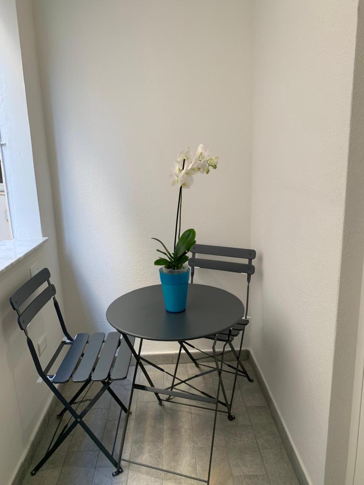 Suitesgaribaldi Cagliari Luaran gambar