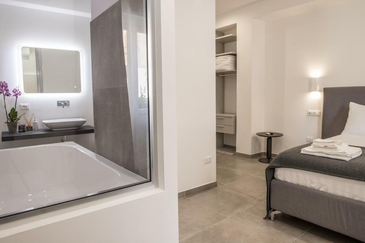 Suitesgaribaldi Cagliari Luaran gambar