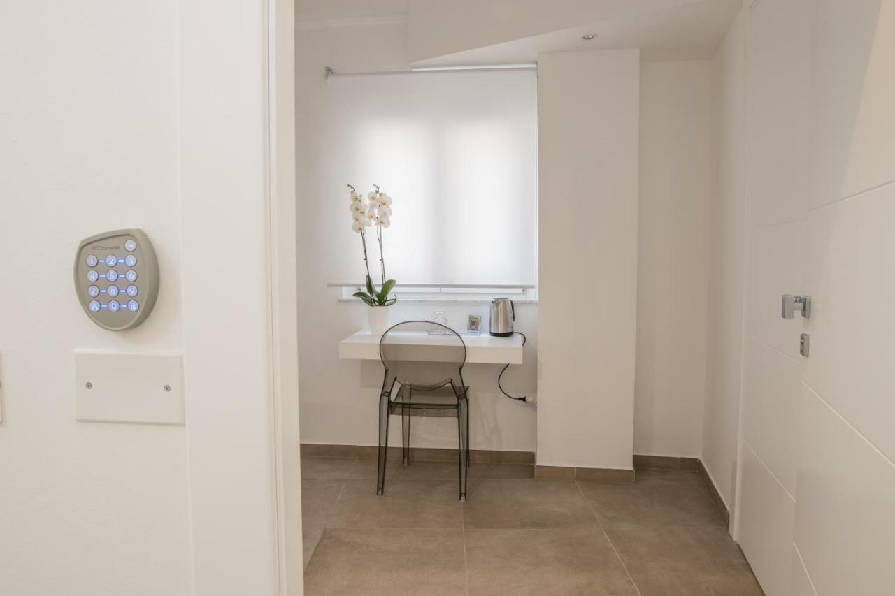 Suitesgaribaldi Cagliari Luaran gambar