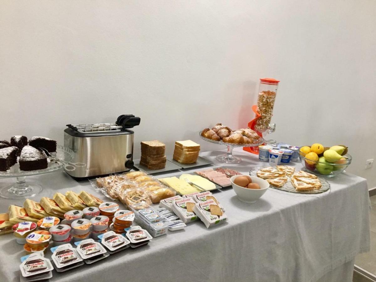 Suitesgaribaldi Cagliari Luaran gambar